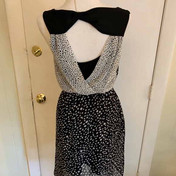 Express Black and White Dress with Open Back - Picture 4 of 5